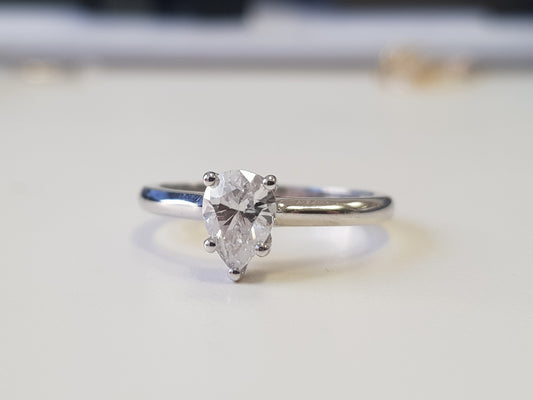 טבעת אירוסין בצורת טיפה יהלום טבעי