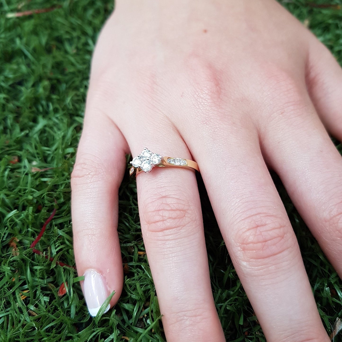 טבעת אירוסין פרחי יהלום 0.60 קראט