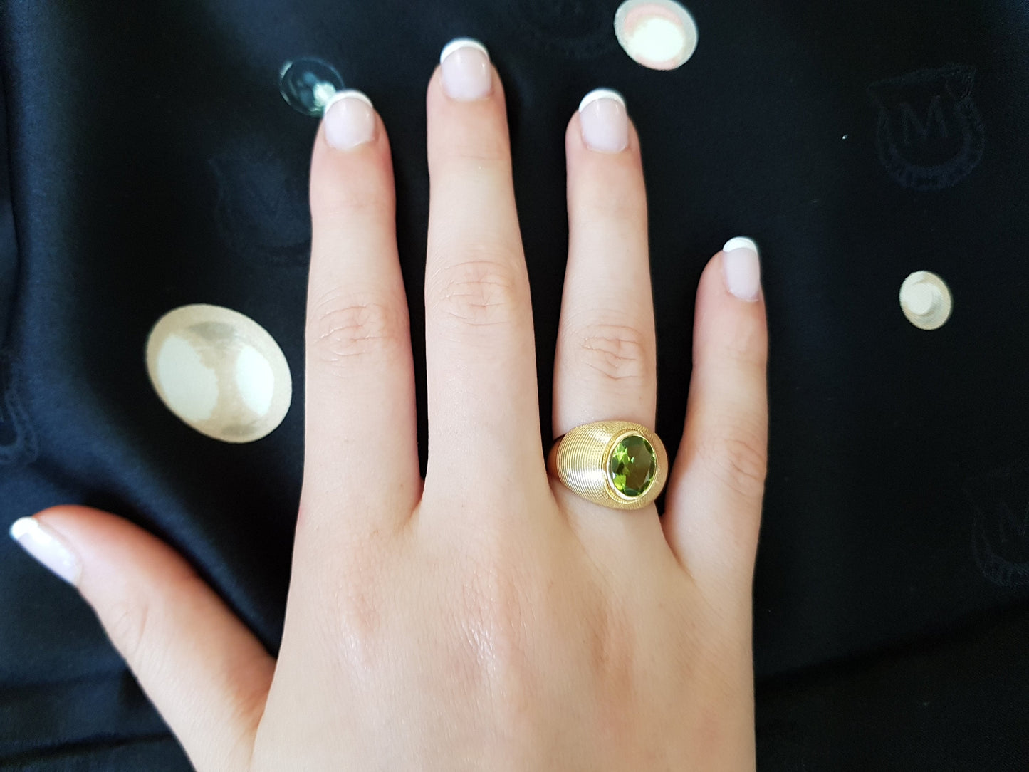 טבעת זהב צהוב 1.70 קראט פרידוט אבן חן